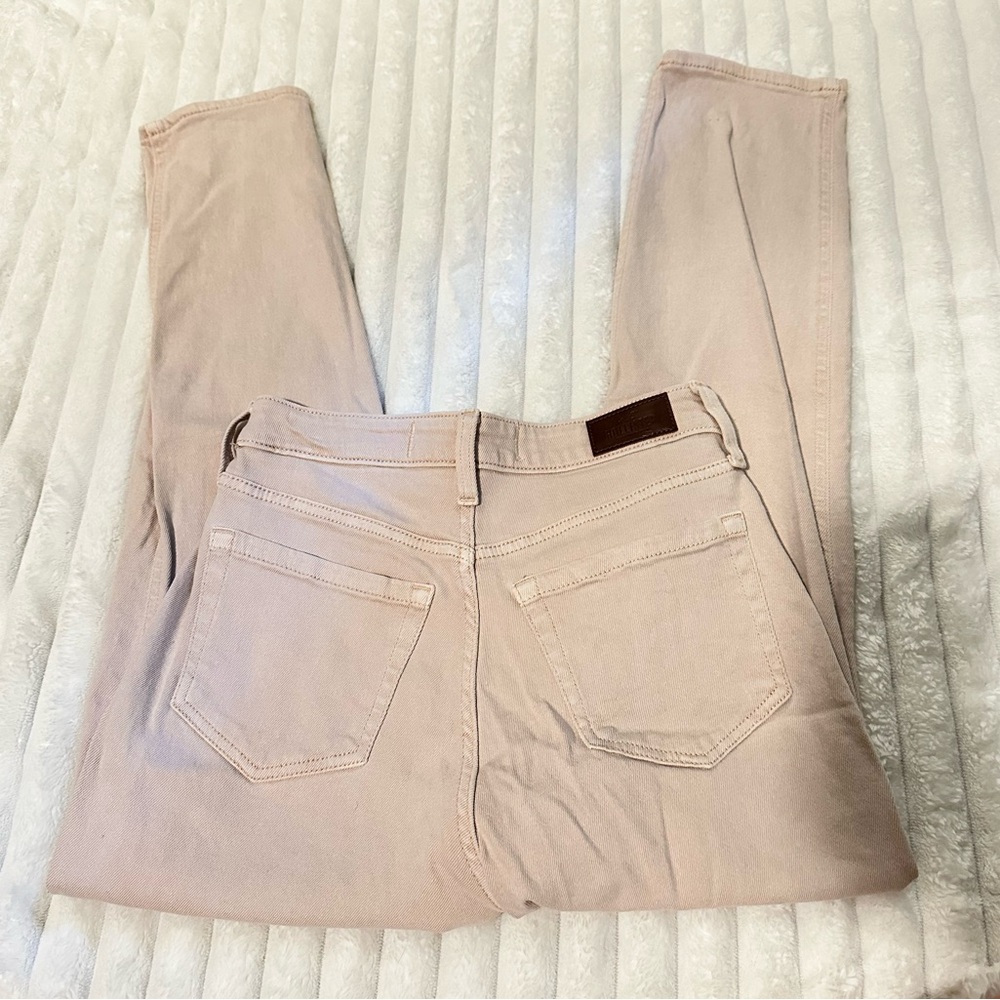 Hollister Curvy High Rise Mom Jean